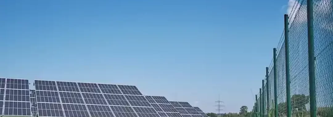 Descubre cómo nuestras soluciones de energía solar y baterías de respaldo en México y California garantizan una autonomía energética eficiente y sostenible para tu hogar o negocio