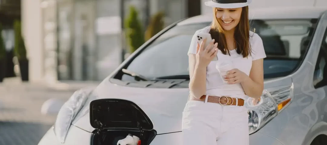 Descubre cómo nuestras soluciones de energía solar y baterías de respaldo en México y California garantizan una autonomía energética eficiente y sostenible para tu hogar o negocio